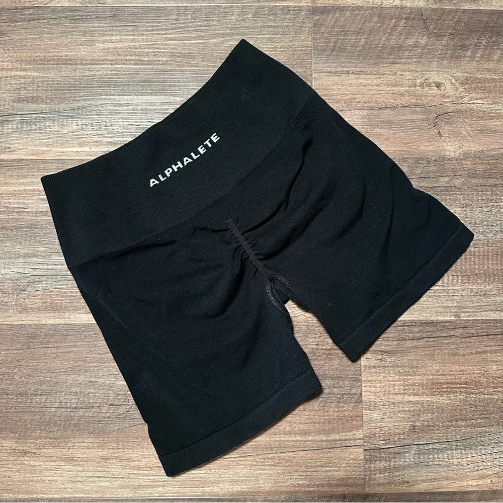 Alphalete Women's Black Amplify Shorts XS